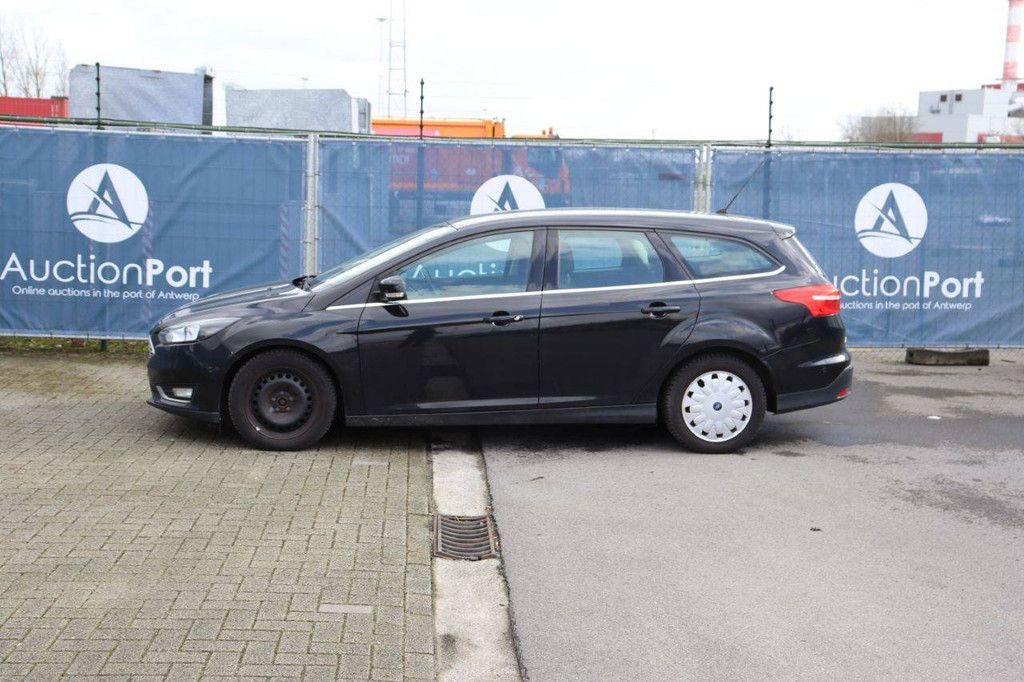 Passenger car Ford Focus Diesel 105 hp 2015 (Margin)