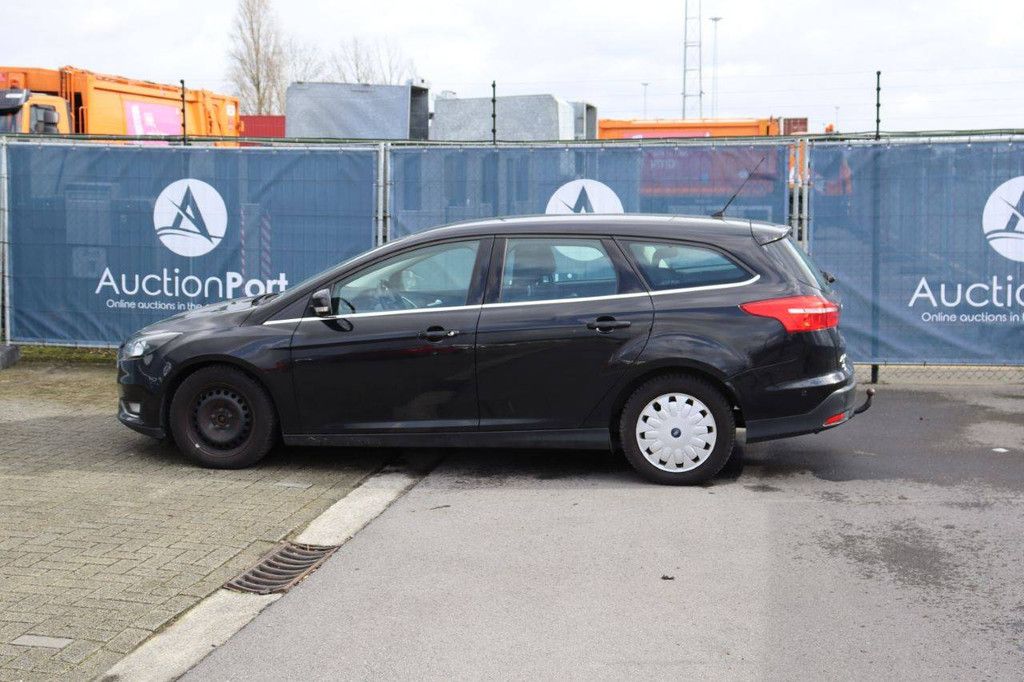 Passenger car Ford Focus Diesel 105 hp 2015 (Margin)