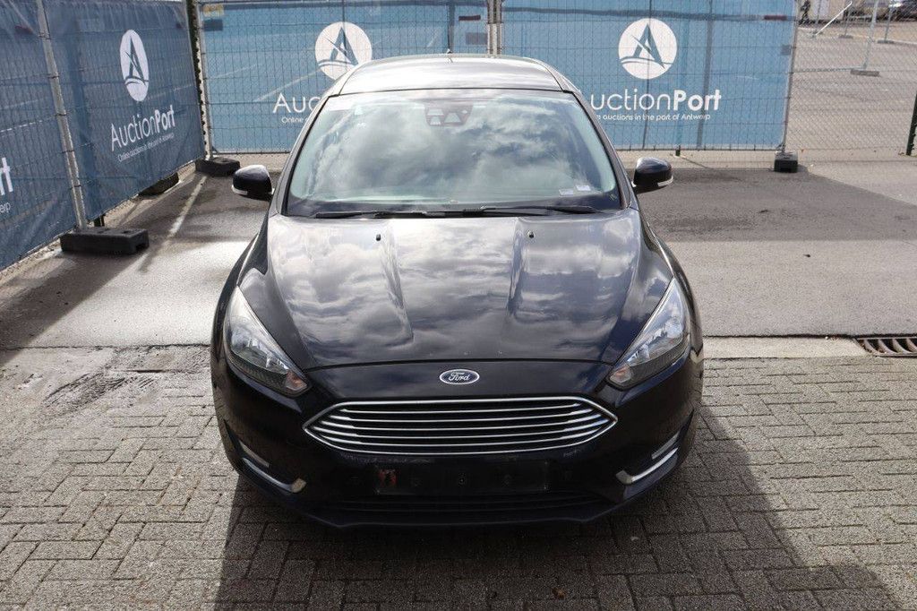 Passenger car Ford Focus Diesel 105 hp 2015 (Margin)
