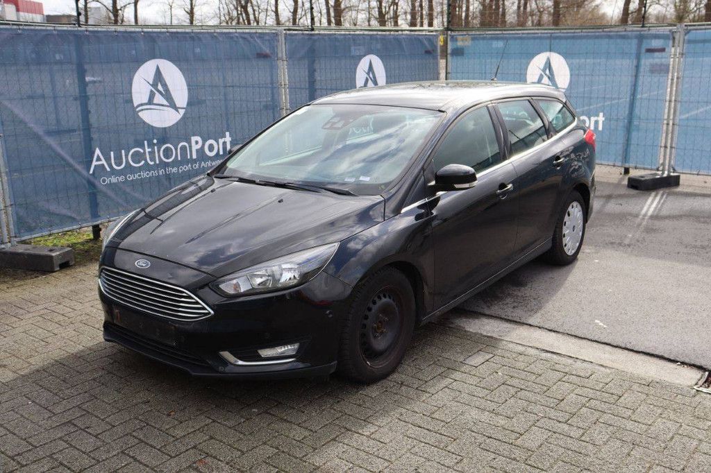 Passenger car Ford Focus Diesel 105 hp 2015 (Margin)