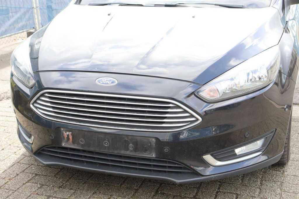 Passenger car Ford Focus Diesel 105 hp 2015 (Margin)