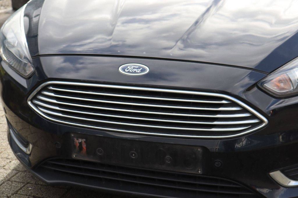 Passenger car Ford Focus Diesel 105 hp 2015 (Margin)