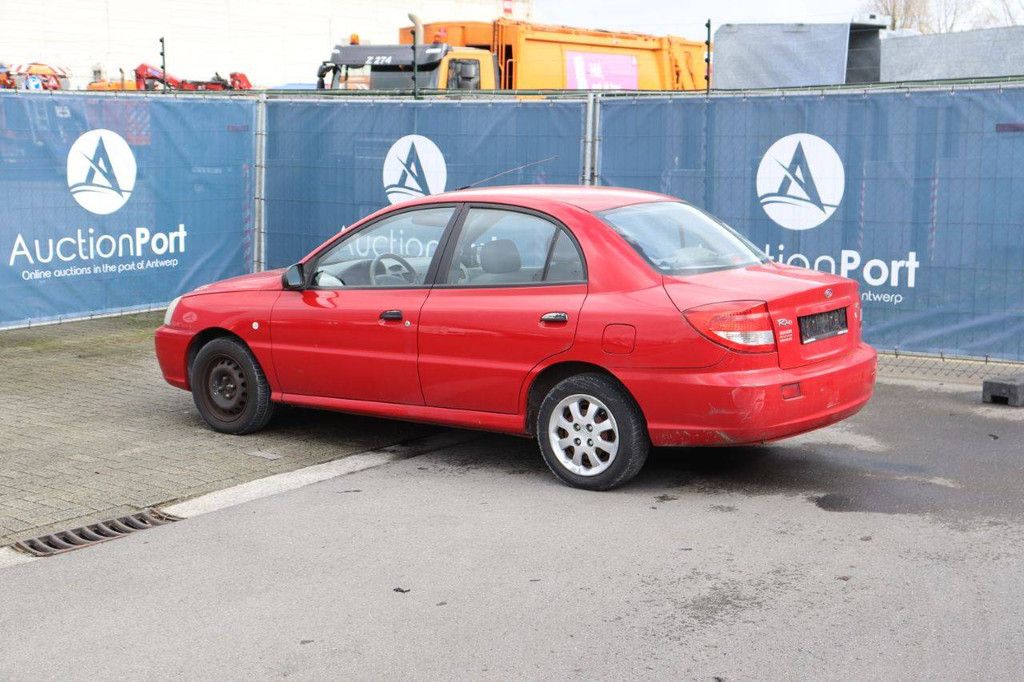 Pkw Kia Rio Benzin 94 PS 2005 (Marge)
