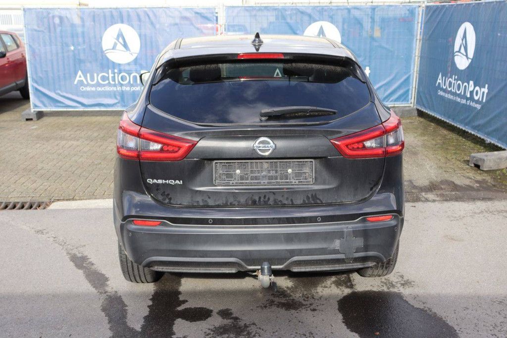 SUV Nissan Qashqai Diesel 115hp 2019 (Margin)