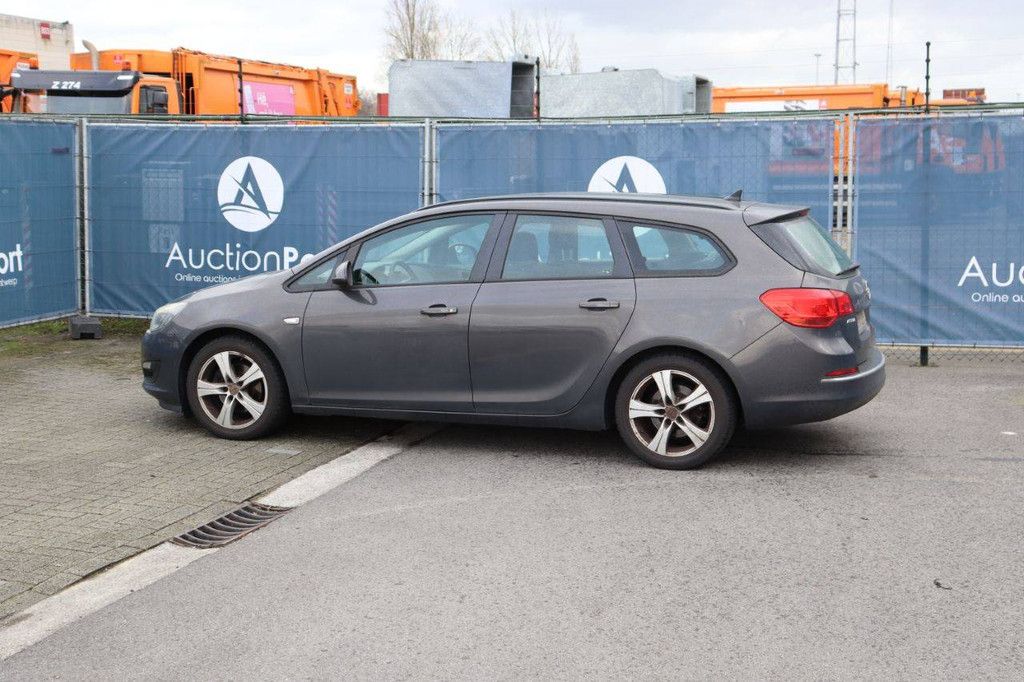 Passenger car Opel Astra Diesel 110 hp 2012 (Margin)