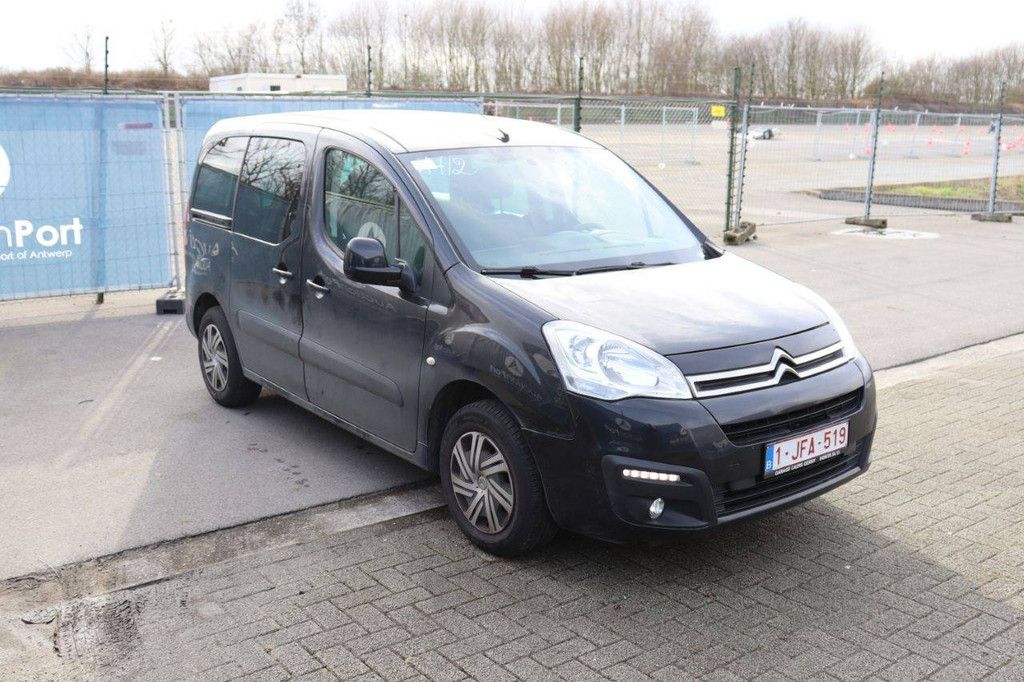 Passenger car Citroën Berlingo Petrol 110 hp 2017 (Margin)