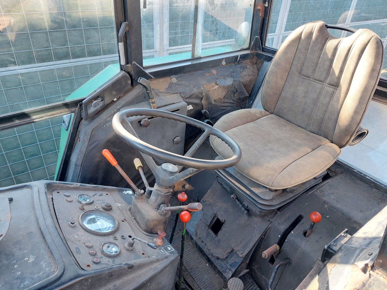 John Deere 3130 met werk