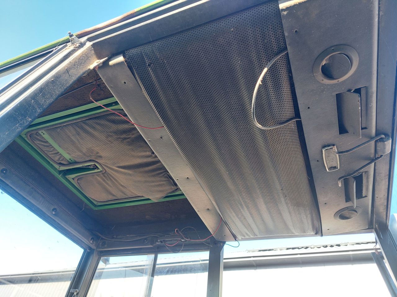 John Deere 3130 met werk