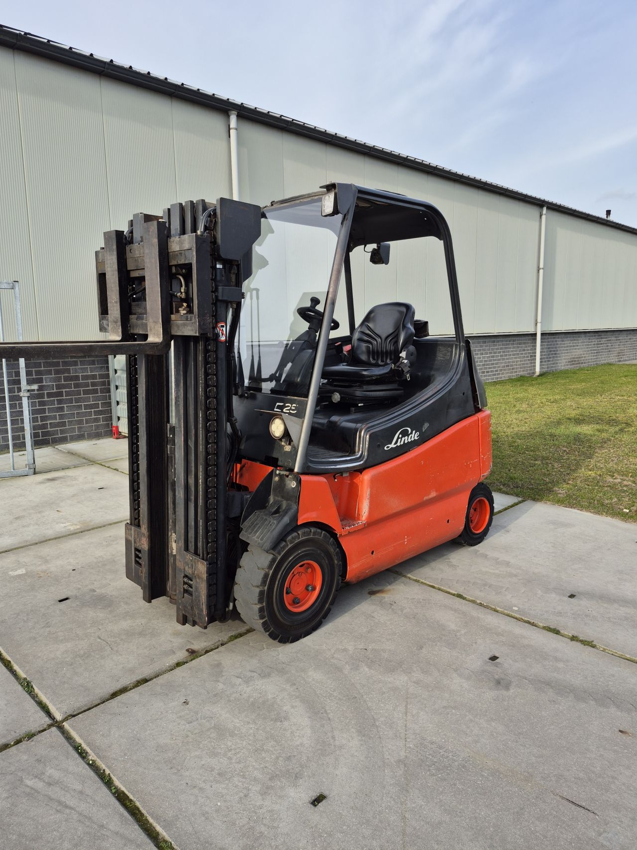 Linde E25-03/600 triplex freelift sideshift 4.150 mm bj 2007