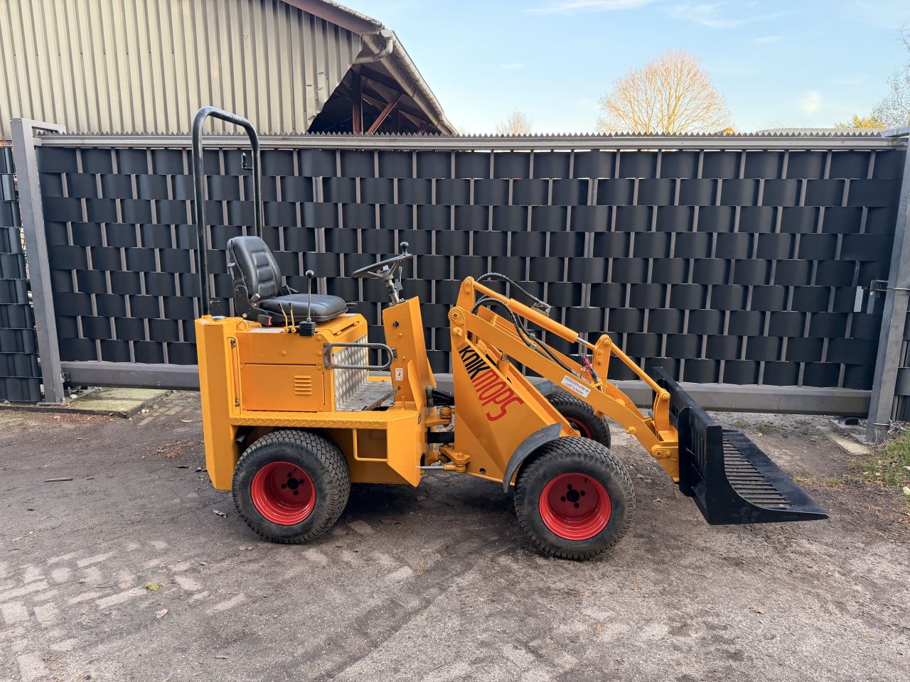 Knikmops 90 sherpa avant giant relly weidemann schaffer