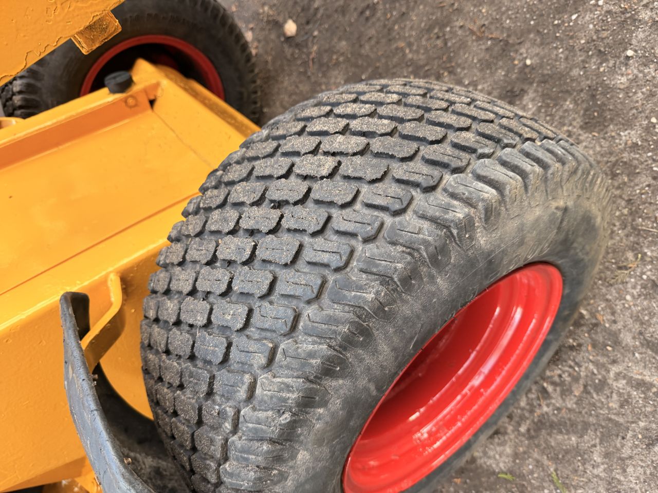 Knikmops 90 sherpa avant giant relly weidemann schaffer