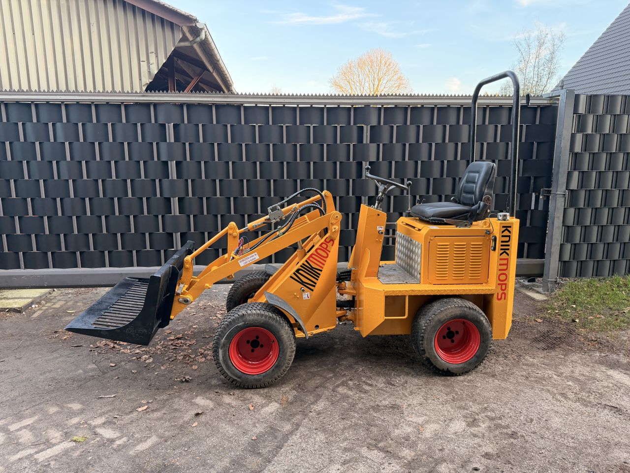 Knikmops 90 sherpa avant giant relly weidemann schaffer