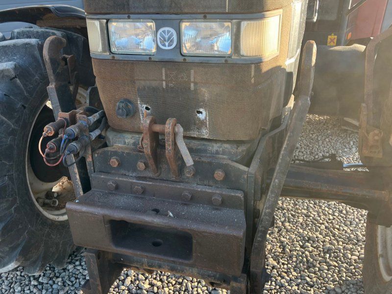 New Holland M100 Med frontlift og turbo