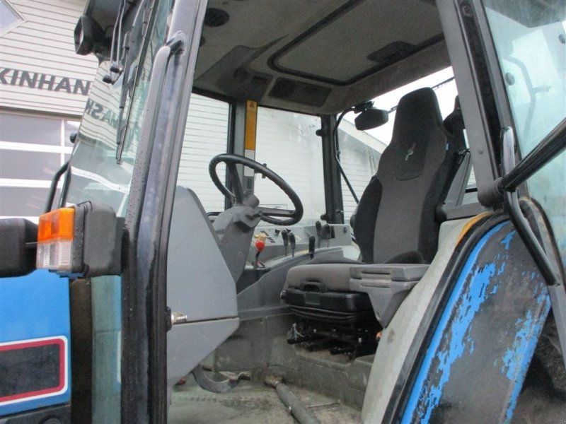 New Holland 7840 SLE, med rigtig god dæk montering og knap på vendergearet.