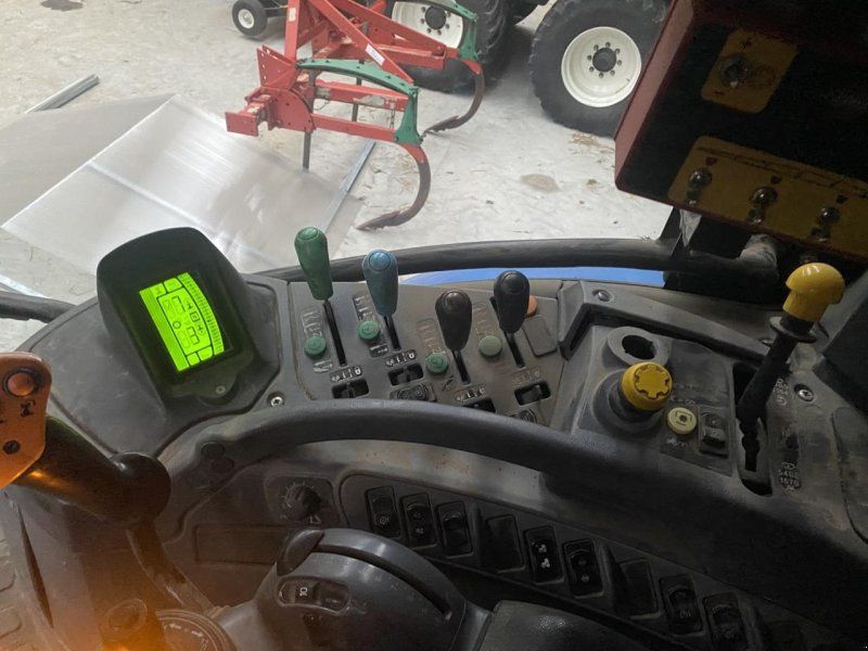 New Holland 7030 POWERCOMMAND