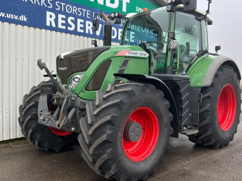 Fendt 724 Vario S4 Profi Plus
