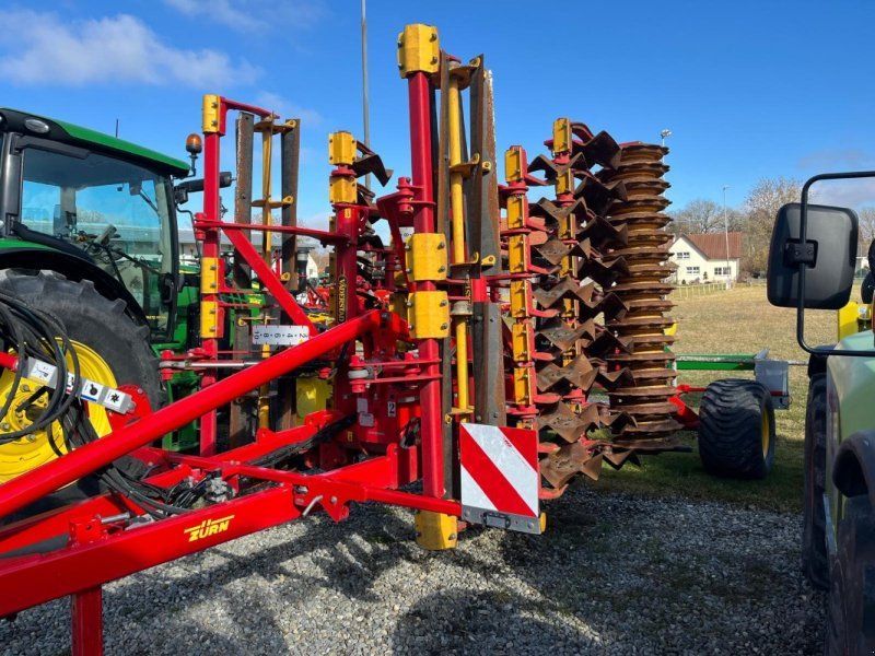 Väderstad CarrierCRXT 425 gezogen