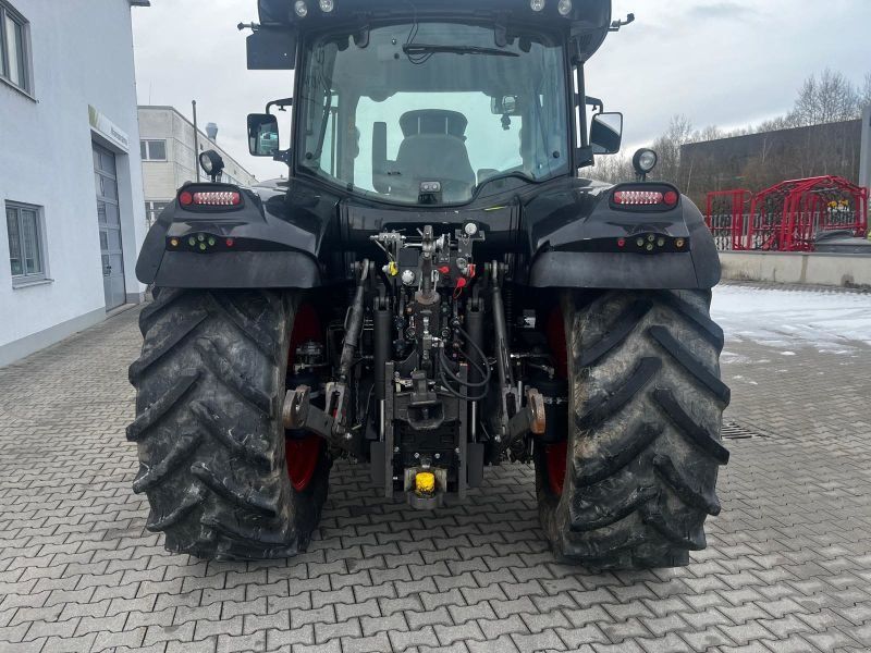 Claas ARION 650