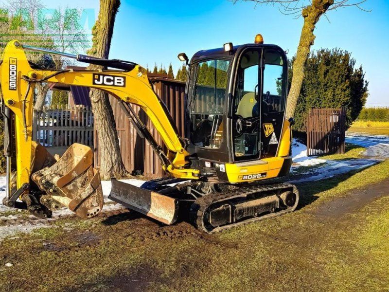 JCB 8060