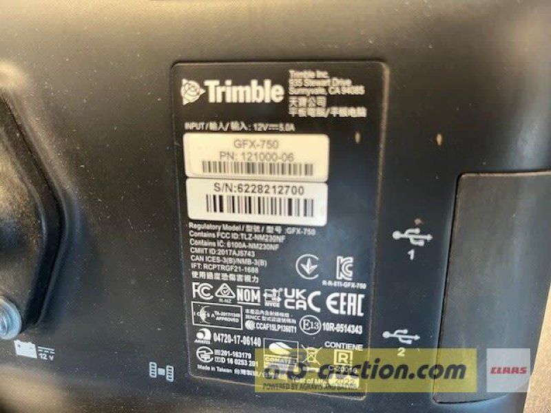 Claas TRIMBLE GFX 750  NAV 900