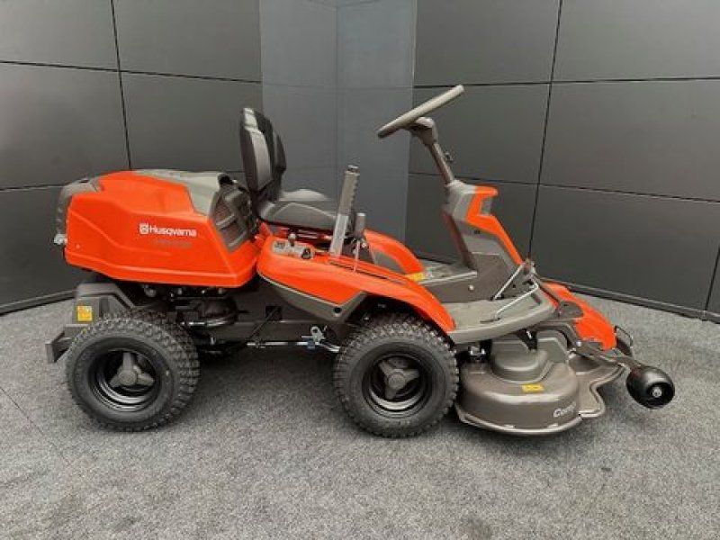 Husqvarna Rider R216TC AWD mit 103cm Mähdeck 16PS Allrad