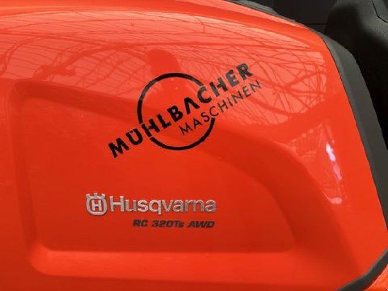 Husqvarna Rasen RC320Ts AWD 112cm Mähdeck, 16,9PS