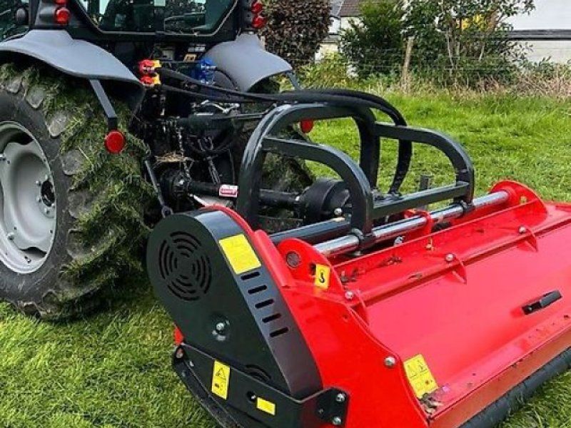 B & M Schlegel   Heck Mäher