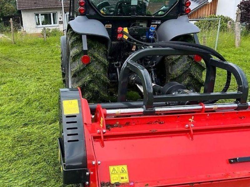 B & M Schlegel   Heck Mäher