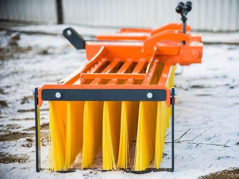 Kehrbesen Streifenbesen Staplerbesen Anbaubesen Radladerbesen