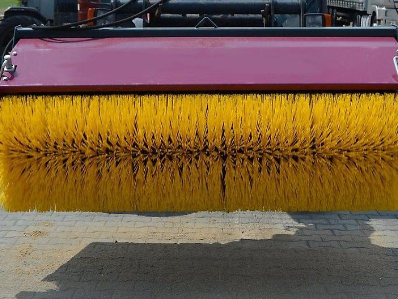 Kehrschel  Kehrbesen Frontladerbesen