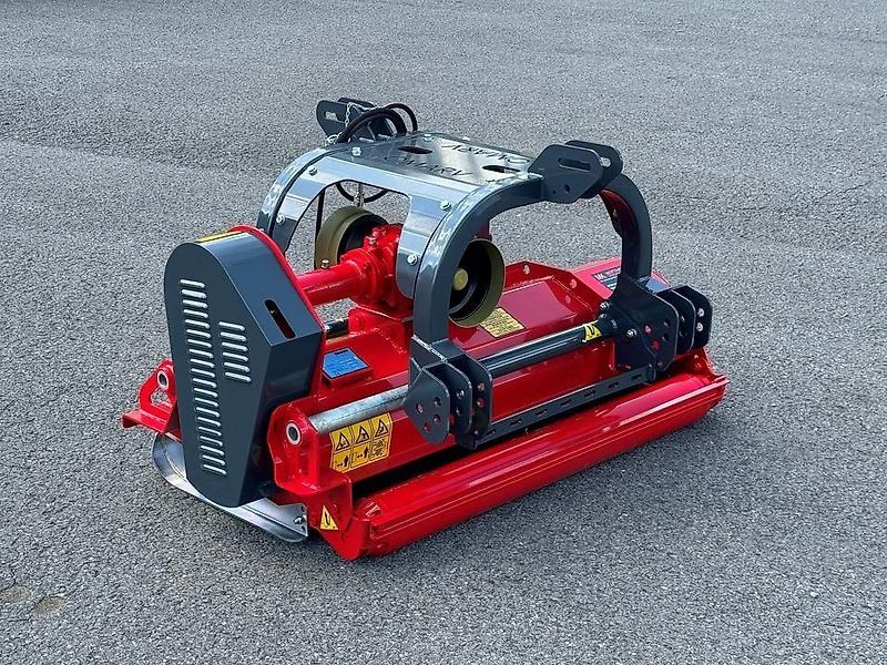 Omarv Schlegel  Mäher Roero 135 FF