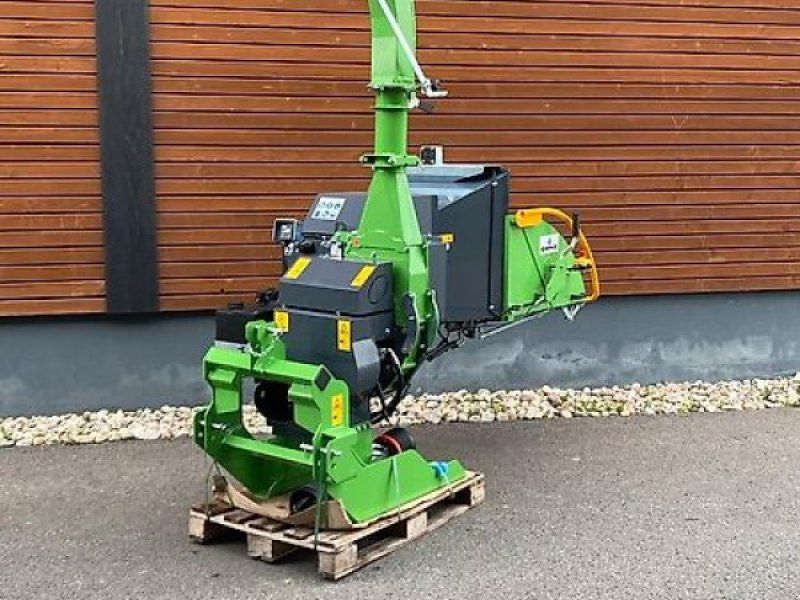 Holzhäcksler Holzhacker Holzschredder Buschholzhäcksler