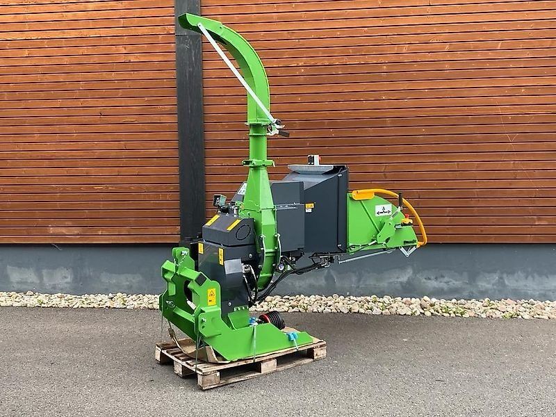 Holzhäcksler Holzhacker Holzschredder Buschholzhäcksler