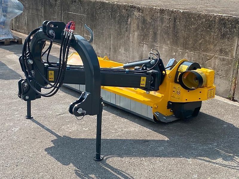 Omarv Schlegel  Seiten Böschungs