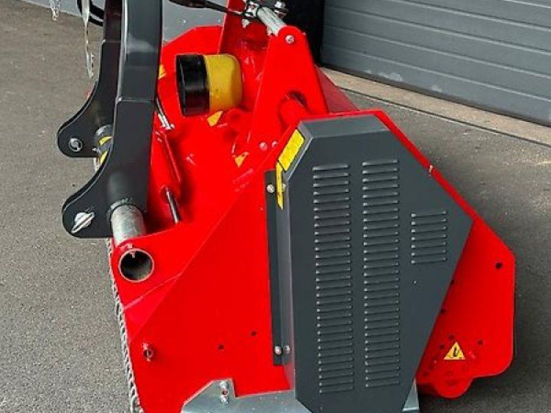 Omarv Schlegel   Mäher Cuneo 280