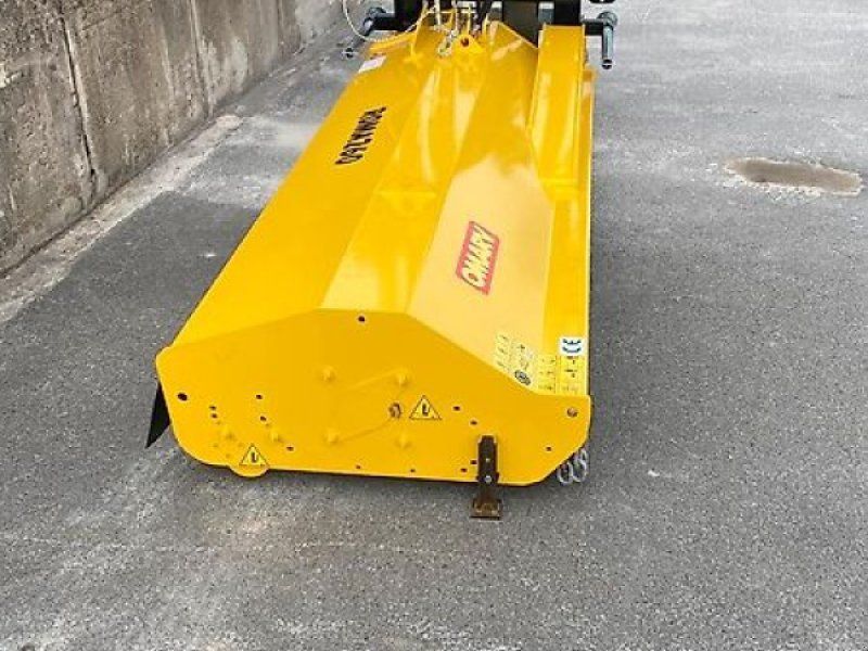 Omarv Schlegel Seiten Böschungs