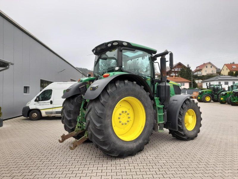 John Deere 6175R