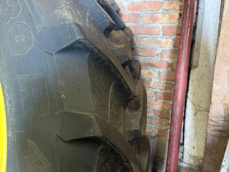 Trelleborg 380/85R34 (14.9R34)  480/80R46 1,80m Spur