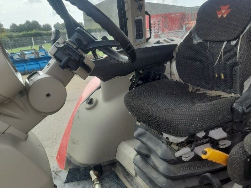 Massey Ferguson 7718S DYNA-6 ESSENTIAL