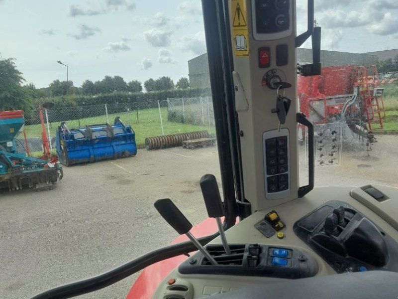 Massey Ferguson 7718S DYNA-6 ESSENTIAL