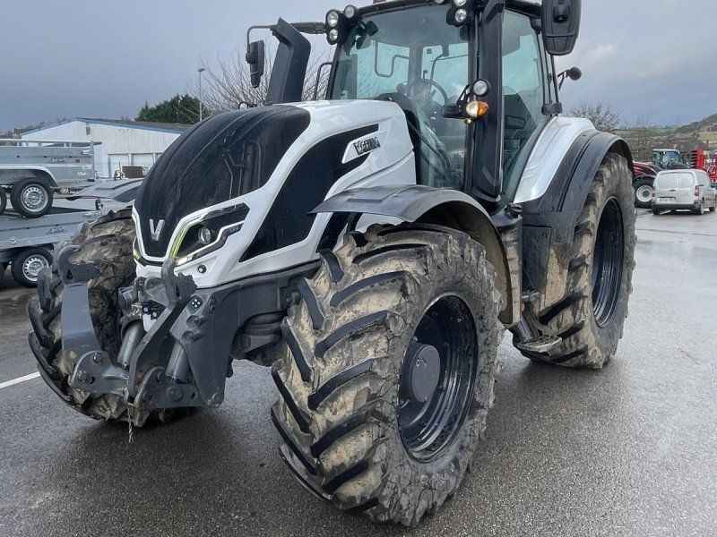 Valtra T215 A