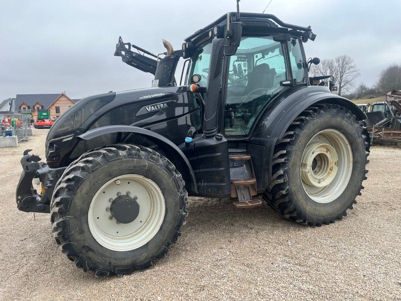 Valtra T214 D Rüfa, Forstkabine