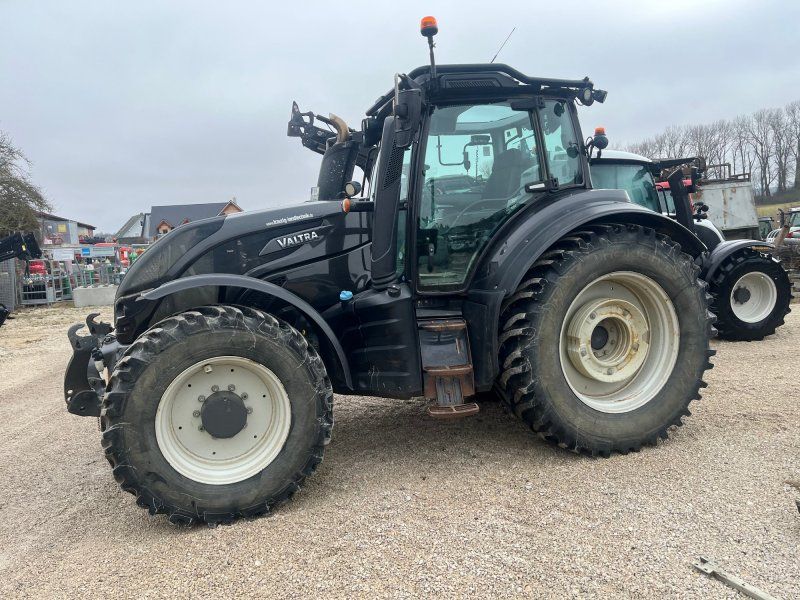 Valtra T214 D Rüfa, Forstkabine