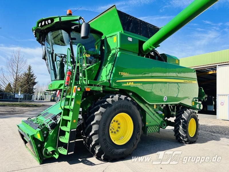 John Deere T550
