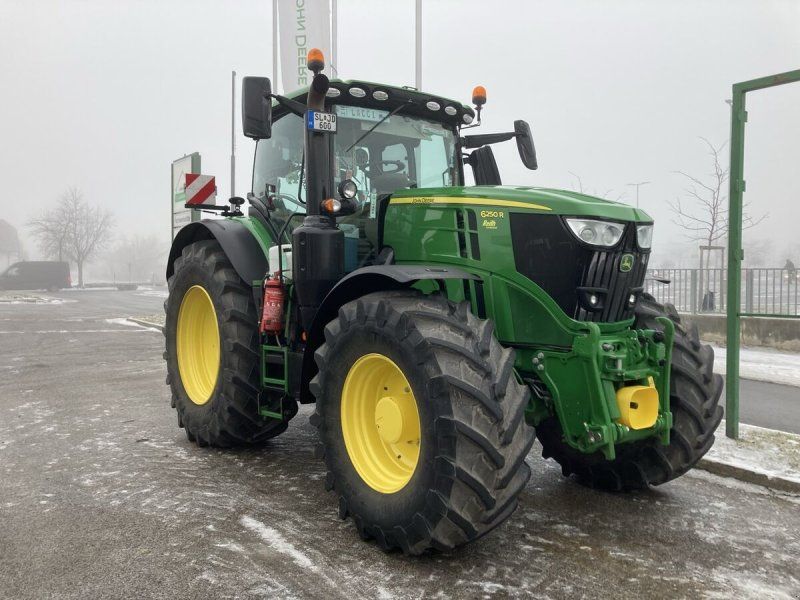 John Deere 6250R