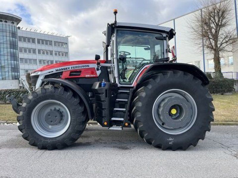 Massey Ferguson 9S.425