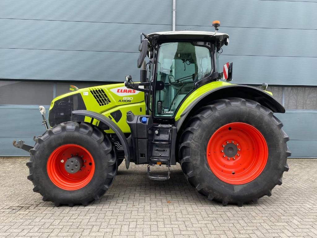 CLAAS Axion 830 Cmatic