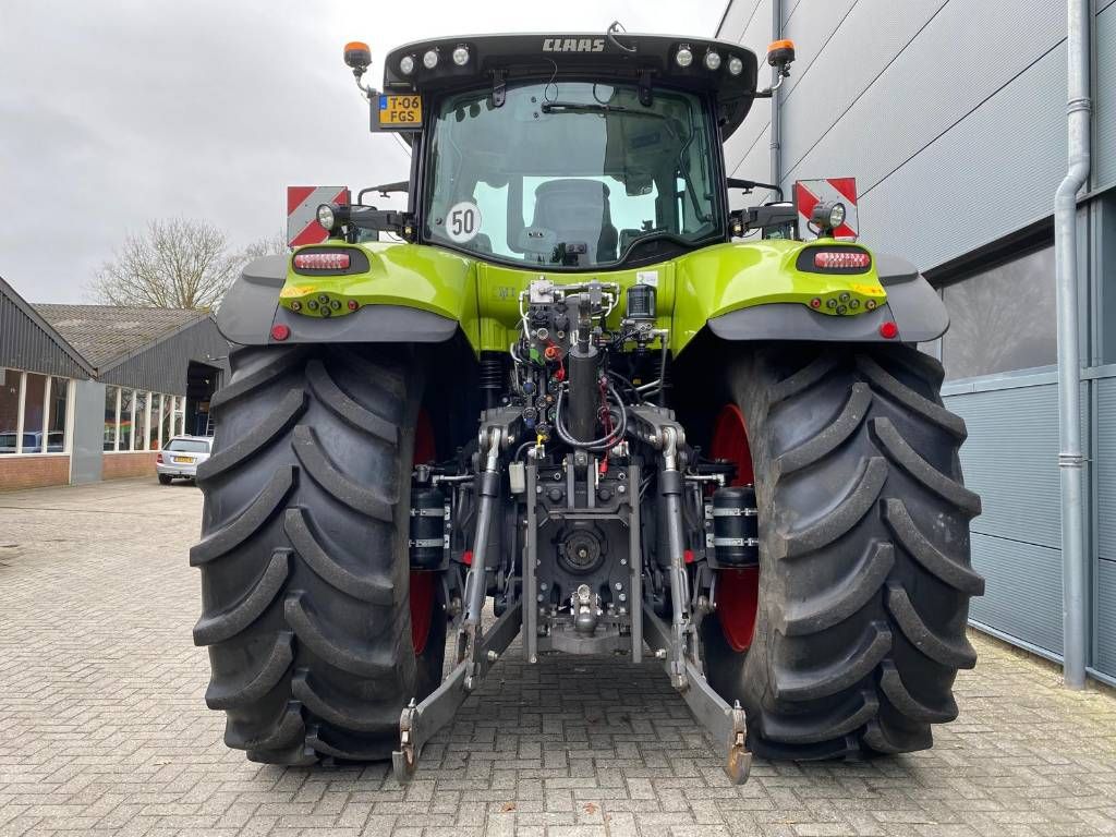 CLAAS Axion 830 Cmatic