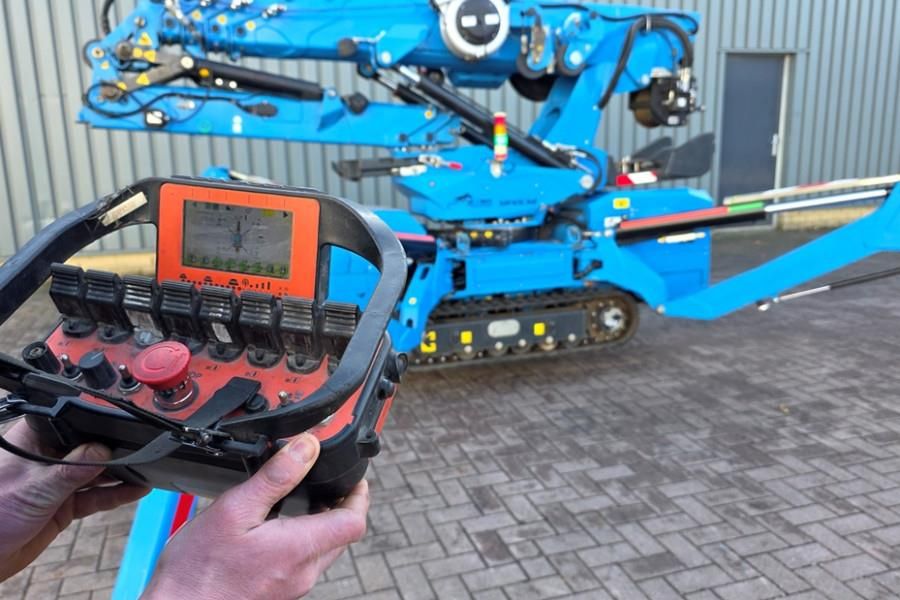 Jekko SPX532CL-2 Electric, Remote Controlled, 17.3m Lift