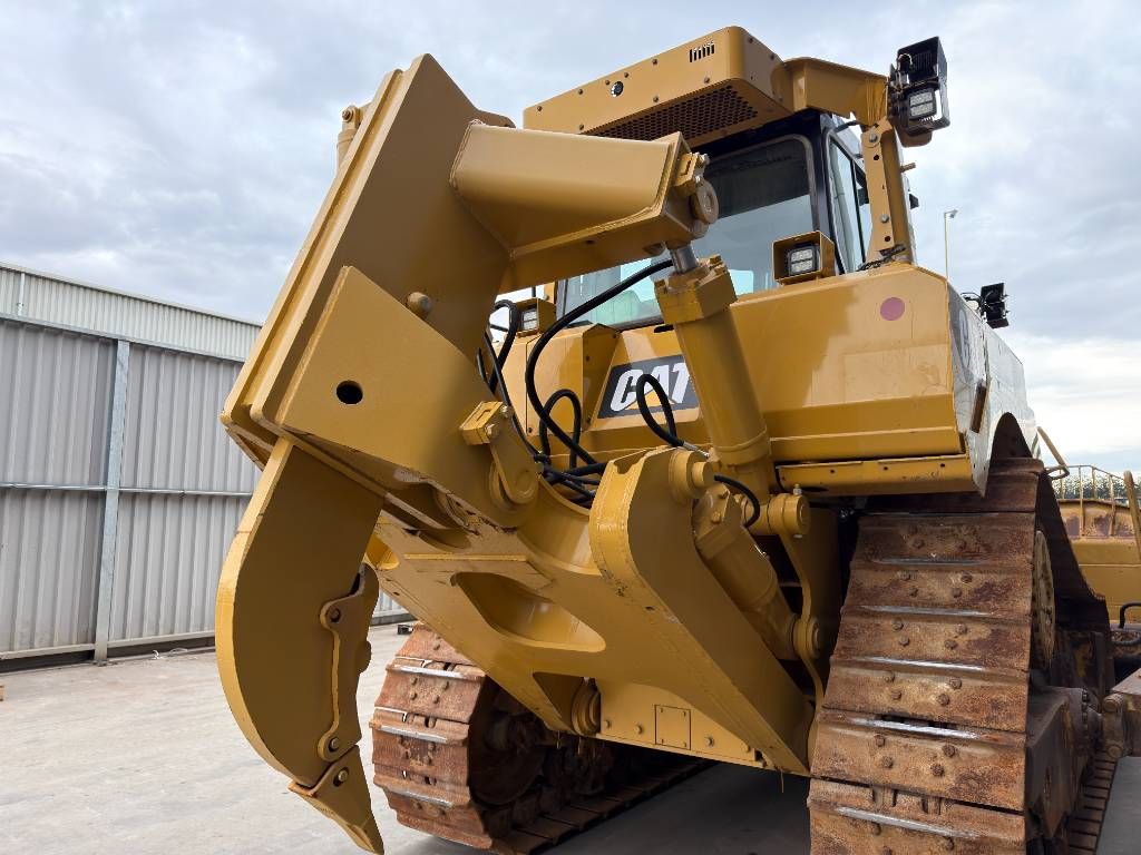 CAT D8T - CE - NEW RIPPER